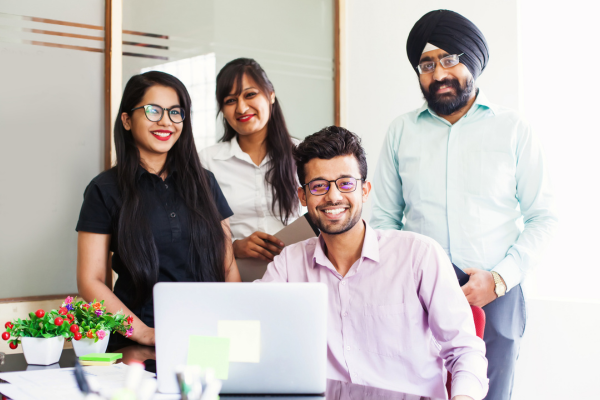 Spoken English course in Kolkata vs English tuition — Bengali professional choosing between LELE spoken English and English tuition programme